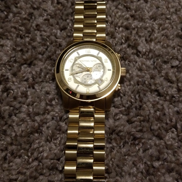 Gold Michael Kors watch - Picture 4 of 4